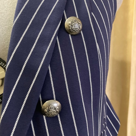 NWT Torrid Studio Ponte Buttoned Tailored Suit Vest, Size 1X (14/16) - Picture 4 of 16